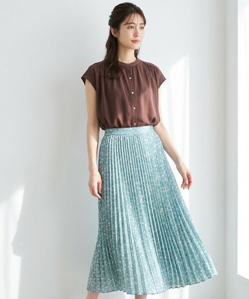 ANY SIS（エニィスィス）の「ハイストレッチスムース2WAY ブラウス（シャツ/ブラウス・レディース・ワイン系/アイボリー系/ダークグリーン系/ダークブラウン系/イエロー系/ネイビー系・2）」の20枚目の写真