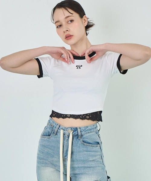 ANAP(アナップ)の「配色 リボン 刺繍 コンパクト リンガー Tシャツ(Tシャツ/カットソー・レディース・ホワイト/ピンク/ブラック・FREE)」の2枚目の写真