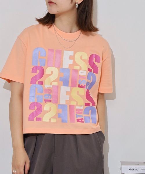 Guess(ゲス)の「GUESS EDWINA CROP TEE Tシャツ(Tシャツ/カットソー・レディース・ピンク/ライトグリーン/オレンジ・S/M)」の19枚目の写真
