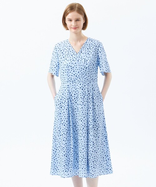 MACKINTOSH PHILOSOPHY（ﾏｯｷﾝﾄｯｼｭ ﾌｨﾛｿﾌｨｰ）の「ペイントドットワンピース（ワンピース・レディース・ブラック/ライトブルー・36/38/34）」の2枚目の写真