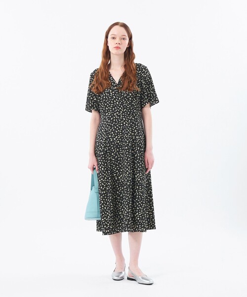 MACKINTOSH PHILOSOPHY（ﾏｯｷﾝﾄｯｼｭ ﾌｨﾛｿﾌｨｰ）の「ペイントドットワンピース（ワンピース・レディース・ブラック/ライトブルー・36/38/34）」の12枚目の写真