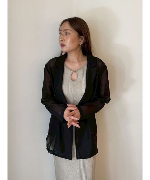 LAGUNAMOON（ラグナムーン）の「メタルボタンデザインニットワンピース（ワンピース・レディース・ベージュ/チャコールグレー/ピンク・MEDIUM/SMALL）」の8枚目の写真