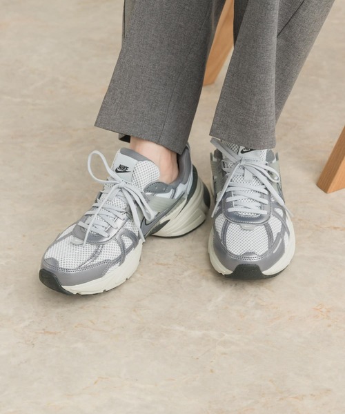 NIKE V2K ラン（スニーカー）｜NIKE（ナイキ）のファッション