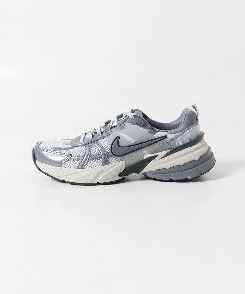 NIKE V2K ラン（スニーカー）｜NIKE（ナイキ）のファッション