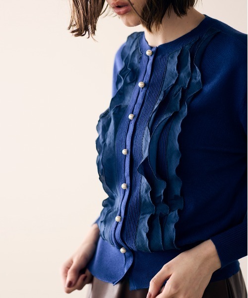 Marilyn Moon(マリリンムーン)の「frill & ripple cardigan(カーディガン/ボレロ・レディース・アイボリー/ブラック/レッド/ピンク/ネイビー・FREE)」の4枚目の写真