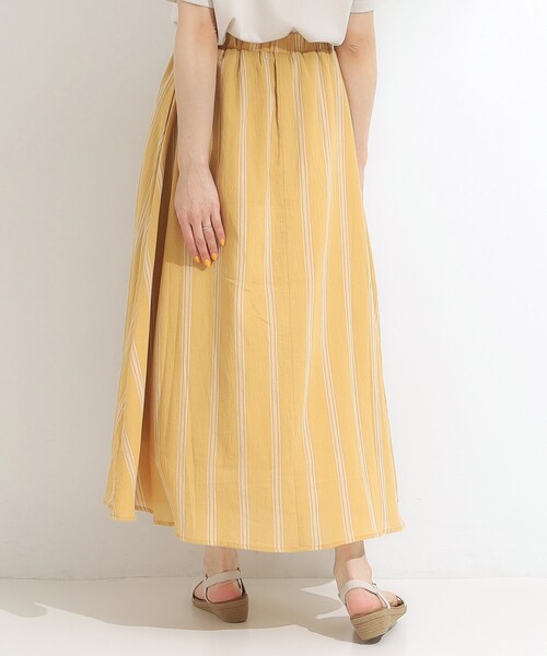 SHOO・LA・RUE（シューラルー）の「ふんわり軽やか ストライプギャザースカート（スカート・レディース・ブルー系2/イエロー系3/チャコール/ホワイト系4・00）」の17枚目の写真