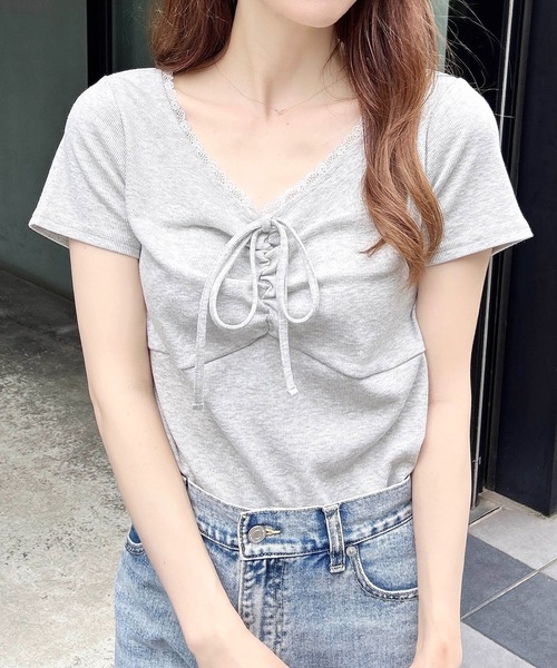 INGNI(イング)の「レース付フロントギャザーリボンリブトップス(Tシャツ/カットソー・レディース・オフホワイト/グレー/ホワイト×ブラック/ブラック・M)」の19枚目の写真