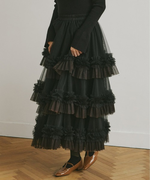 Olu.（オルドット）の「ボリュームティアードスカート（スカート・レディース・アイボリー/ブラック/ブラウン・FREE）」の2枚目の写真