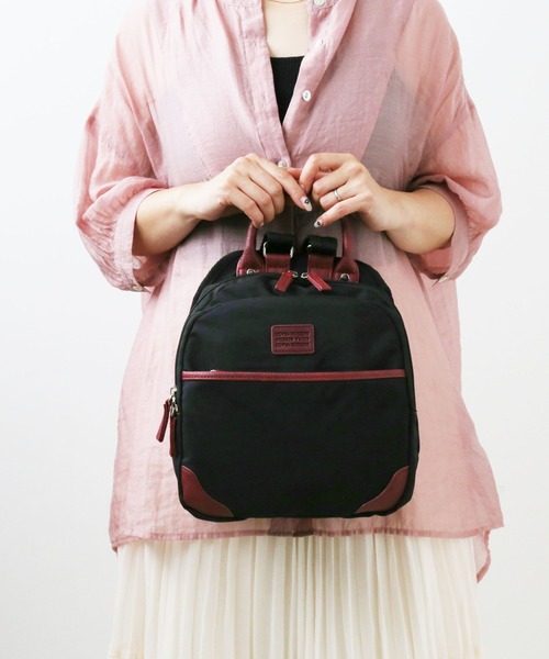 BACKYARD FAMILY(バックヤードファミリー)の「CIARA 軽量 ミニリュック(バックパック/リュック・レディース・ベージュ系その他/ブラック×ブラック/ブラック×レッド・FREE)」の10枚目の写真