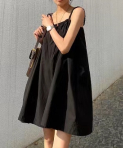 gossip!ロサンゼルス(ゴシップロサンゼルス)の「バックリボンキャミソール ワイドサロペット(パンツドレス・レディース・ブラック/ベージュ・FREE)」の3枚目の写真