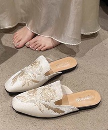 deux amour（ドゥーザムール）の「ベロア刺繍サンダル（サンダル）」