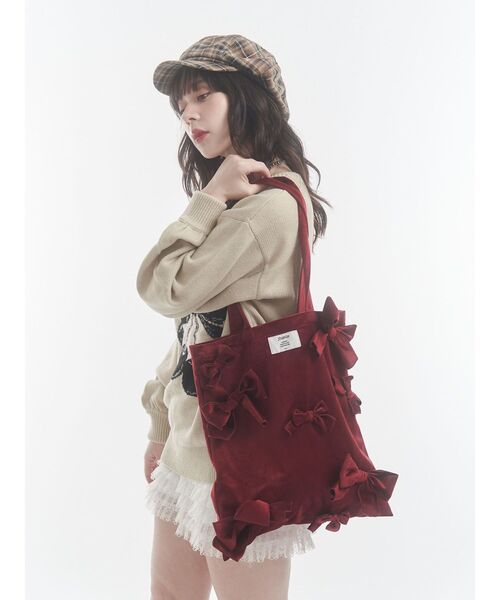 jouetie（ジュエティ）の「ベロアリボントートバッグ A4サイズ（トートバッグ・レディース・ブラック/レッド/オフホワイト/ピンク/ブルー・FREE）」の6枚目の写真