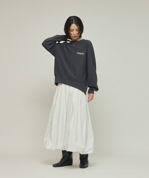 AMERICANA（アメリカーナ）の「Americana × Firsthand/アメリカーナ 別注 ワンポイントロゴ クルーネックスウェット（スウェット・レディース・グレー/チャコールグレー/ブラウン・FREE）」の4枚目の写真