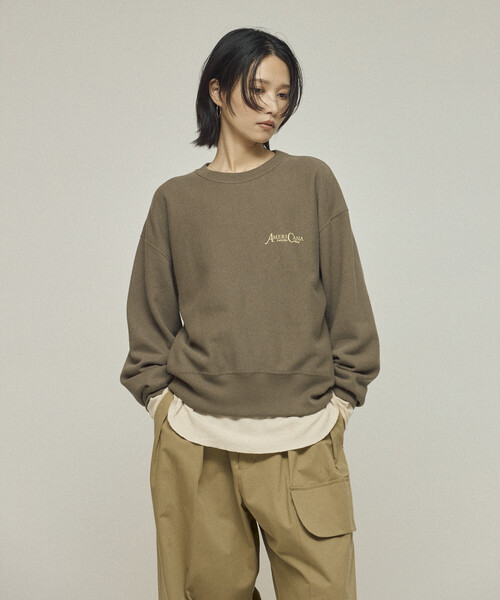 AMERICANA（アメリカーナ）の「Americana × Firsthand/アメリカーナ 別注 ワンポイントロゴ クルーネックスウェット（スウェット・レディース・グレー/チャコールグレー/ブラウン・FREE）」の8枚目の写真