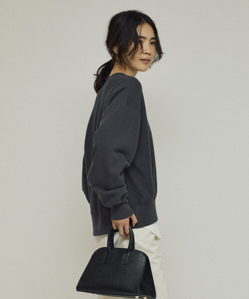 AMERICANA（アメリカーナ）の「Americana × Firsthand/アメリカーナ 別注 ワンポイントロゴ クルーネックスウェット（スウェット・レディース・グレー/チャコールグレー/ブラウン・FREE）」の21枚目の写真