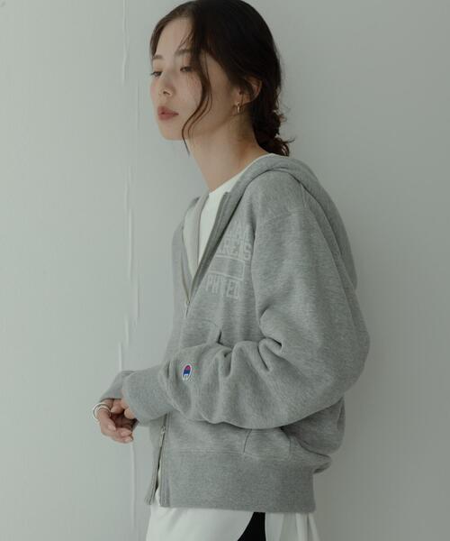 Champion（チャンピオン）の「『別注』Champion×Sonny Label　スウェットジップフーディー（パーカー・レディース・グレー/オートミール/スミクロ・ONE）」の13枚目の写真
