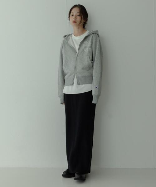 Champion（チャンピオン）の「『別注』Champion×Sonny Label　スウェットジップフーディー（パーカー・レディース・グレー/オートミール/スミクロ・ONE）」の17枚目の写真