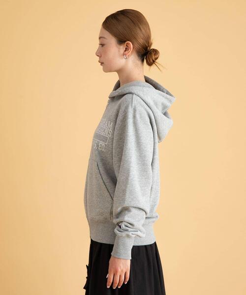 Champion（チャンピオン）の「『別注』Champion×Sonny Label　スウェットジップフーディー（パーカー・レディース・グレー/オートミール/スミクロ・ONE）」の21枚目の写真