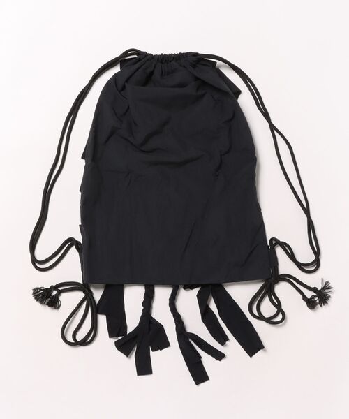 L.H.P（エルエイチピー）の「JUNGDO/ジョンド/FLUTTER GYM SACK（バックパック/リュック・レディース・ブラック/グレー・F）」の3枚目の写真