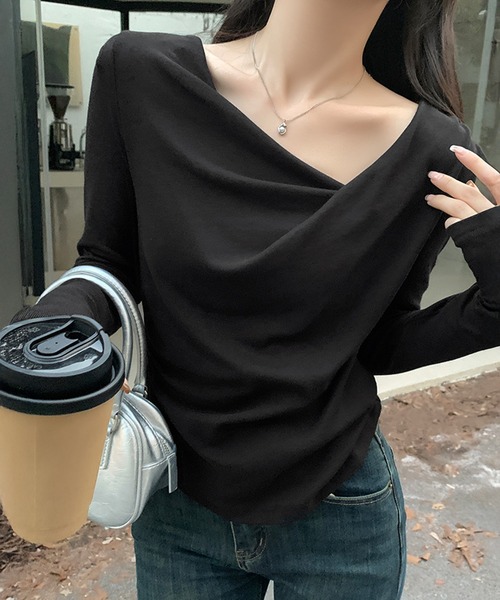 by LEGNA（バイレグナ）の「ドレープネックロングスリーブトップス（Tシャツ/カットソー・レディース・アイボリー/ブラック/ベージュ系・X-LARGE/LARGE/MEDIUM/SMALL）」の5枚目の写真