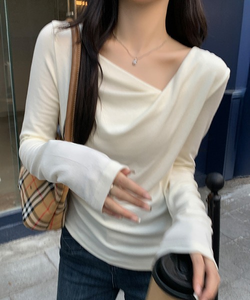 by LEGNA（バイレグナ）の「ドレープネックロングスリーブトップス（Tシャツ/カットソー・レディース・アイボリー/ブラック/ベージュ系・X-LARGE/LARGE/MEDIUM/SMALL）」の8枚目の写真