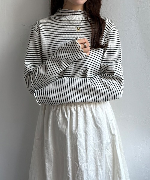 LBC（エルビーシー）の「ミニワッフルタートルボーダーロンT（Tシャツ/カットソー・レディース・ホワイト/ブラック/ネイビー/グレー・M/L）」の2枚目の写真