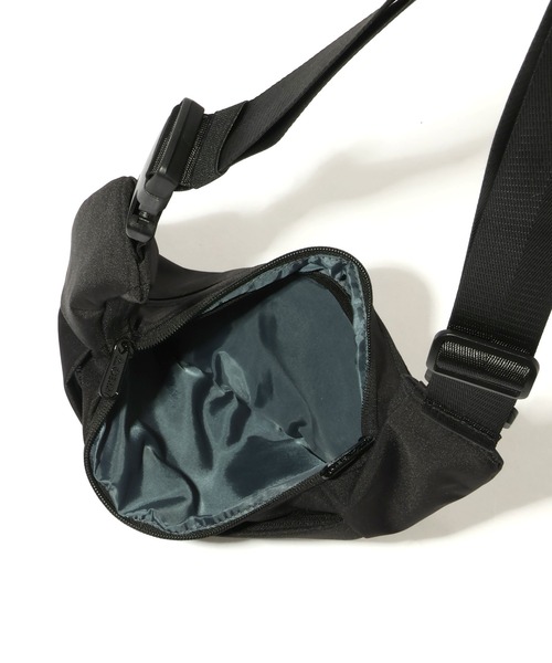 展示のみ美品 GERRY DOWNVEST 　ブラック セール】【GERRY/ジェリー】セキュリティーバッグ/ボディバッグ (撥水