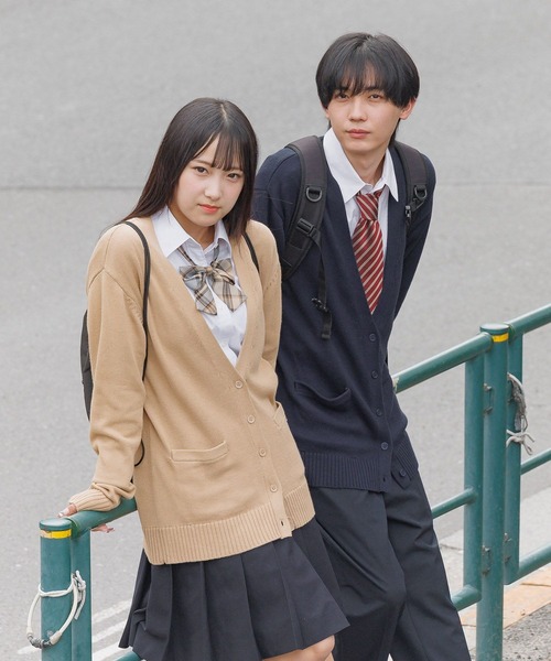 GLOBAL WORK(グローバルワーク)の「ロゴ刺繍スクールカーディガン/AND YUA ANY/593404(カーディガン/ボレロ・キッズ・ベージュ/ネイビー/ワインレッド/ホワイト系その他3・MEDIUM/LARGE)」の5枚目の写真