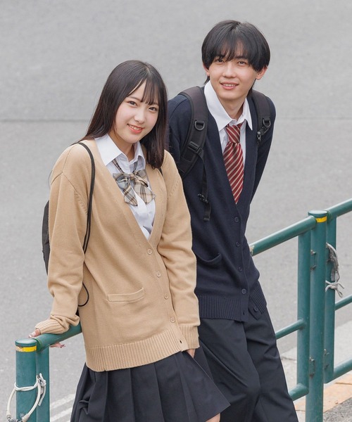 GLOBAL WORK(グローバルワーク)の「ロゴ刺繍スクールカーディガン/AND YUA ANY/593404(カーディガン/ボレロ・キッズ・ベージュ/ネイビー/ワインレッド/ホワイト系その他3・MEDIUM/LARGE)」の17枚目の写真