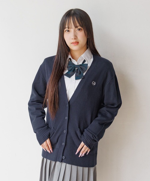 GLOBAL WORK(グローバルワーク)の「ロゴ刺繍スクールカーディガン/AND YUA ANY/593404(カーディガン/ボレロ・キッズ・ベージュ/ネイビー/ワインレッド/ホワイト系その他3・MEDIUM/LARGE)」の9枚目の写真
