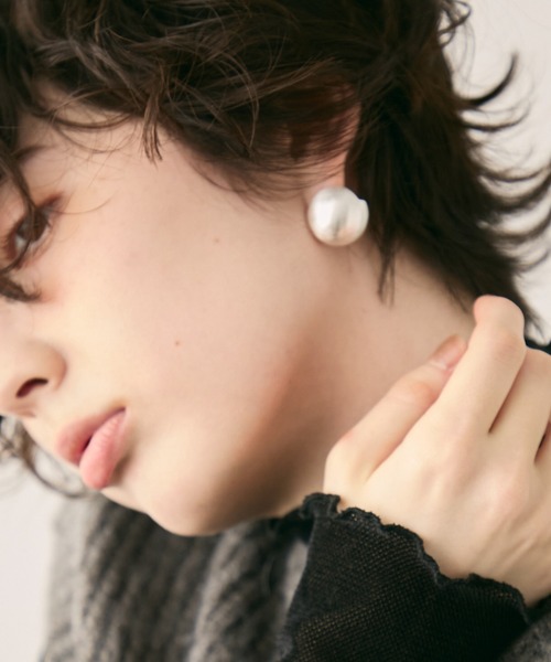 Trish(トリッシュ)の「マットサークルピアス(ピアス(両耳用)・レディース・ゴールド/シルバー・FREE)」の6枚目の写真