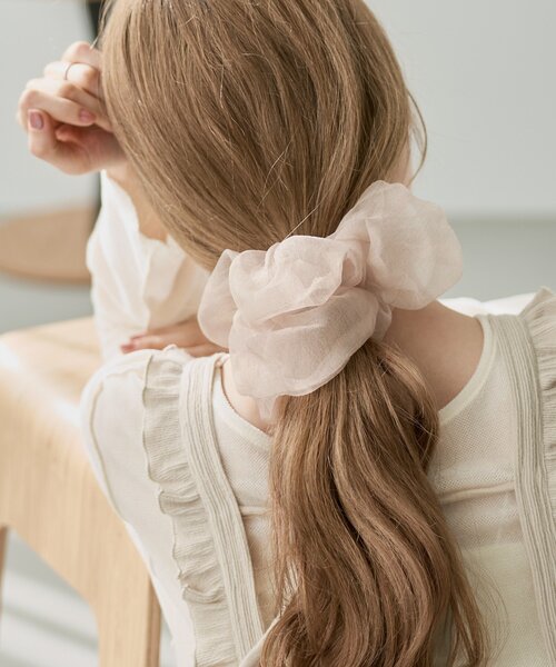 Kastane（カスタネ）の「【新色追加/fiw.】チュールBIGシュシュ（シュシュ・レディース・ライトベージュ/ネイビー/ブラウン・FREE）」の10枚目の写真