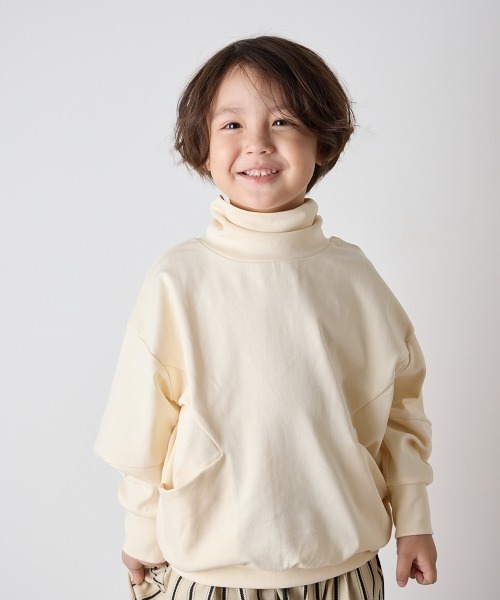 riziere（リジェール）の「モックネックデザインカットソー（Tシャツ/カットソー・キッズ・グレー/アイボリー/ブラック・90/100/110/120/130/140/150）」の5枚目の写真