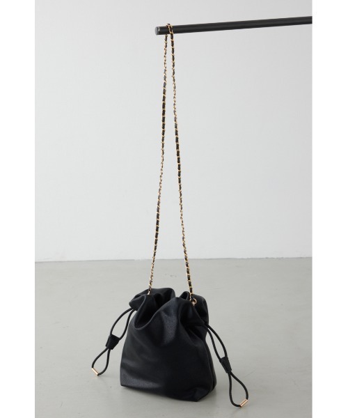 AZUL by moussy（アズールバイマウジー）の「チェーン巾着ショルダーバッグ（ショルダーバッグ・レディース・ブラック/シルバー・FREE）」の6枚目の写真