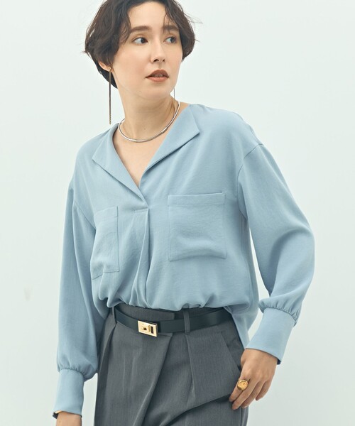 NOLLEY’S Sophi（ノーリーズソフィ）の「ウォッシャブルバックサテンジョーゼットオープンカラーブラウス（シャツ/ブラウス・レディース・オフホワイト/サックスブルー/ネイビー・38）」の3枚目の写真