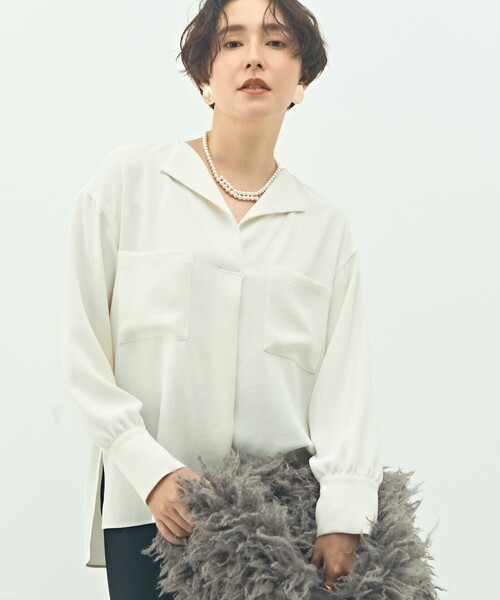 NOLLEY’S Sophi（ノーリーズソフィ）の「ウォッシャブルバックサテンジョーゼットオープンカラーブラウス（シャツ/ブラウス・レディース・オフホワイト/サックスブルー/ネイビー・38）」の10枚目の写真