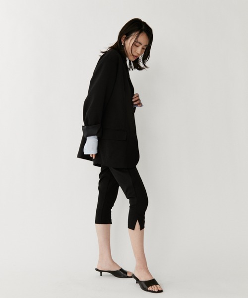 VION(ヴィオン)の「Capri pants / カプリパンツ(スラックス・レディース・チャコールグレー/ブラック・SMALL/MEDIUM)」の4枚目の写真