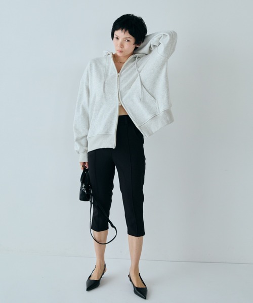 VION(ヴィオン)の「Capri pants / カプリパンツ(スラックス・レディース・チャコールグレー/ブラック・SMALL/MEDIUM)」の14枚目の写真