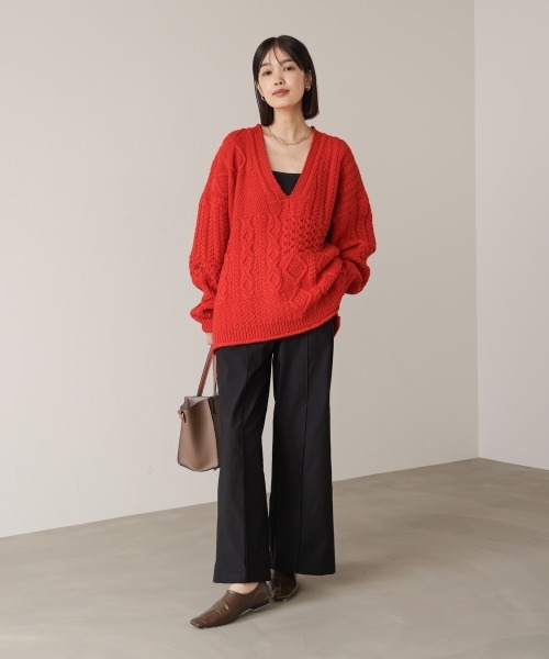 Bou Jeloud(ブージュルード)の「ケーブルVニットセーター(ニット/セーター・レディース・オフホワイト/レッド/ブラック・38)」の18枚目の写真