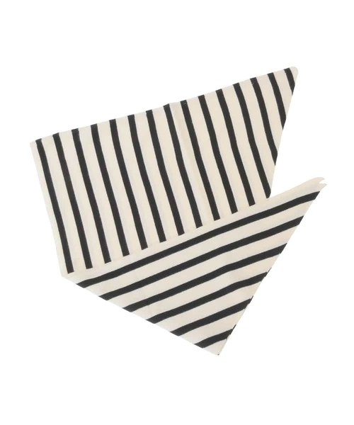 a.v.v(アーヴェヴェ)の「三角ニットストール(ストール/ショール・レディース・レッド/アイボリー/グレー・38)」の10枚目の写真