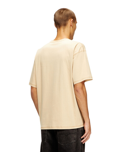 DIESEL(ディーゼル)の「メンズ Tシャツ T-LUCIEN-IHBI(Tシャツ/カットソー・メンズ・ベージュ/ホワイト/ブラック・LARGE/SMALL/X-SMALL/XX-LARGE/X-LARGE/MEDIUM/XXX-LARGE)」の16枚目の写真