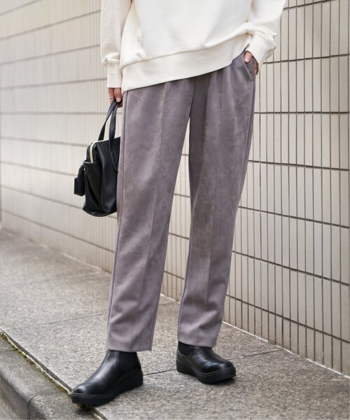 ikka(イッカ)の「フェイクスエードテーパードパンツ(その他パンツ・レディース・ブラウン系その他/チャコール/ベージュ・L/M/S)」の4枚目の写真