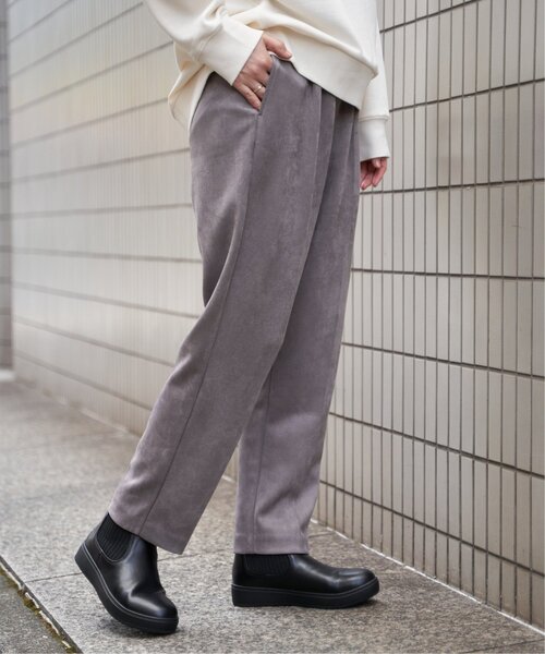 ikka(イッカ)の「フェイクスエードテーパードパンツ(その他パンツ・レディース・ブラウン系その他/チャコール/ベージュ・L/M/S)」の6枚目の写真