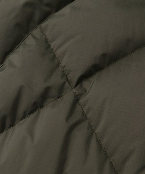 NANGA(ナンガ)の「Nanga × Saturdays NYC Quilted Down Jacket(ダウンジャケット/コート・メンズ・オリーブ/ブラック・LARGE/MEDIUM/SMALL/X-LARGE)」の19枚目の写真