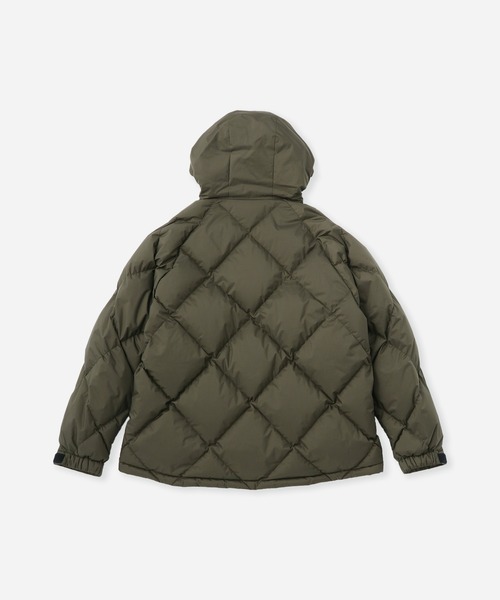 NANGA(ナンガ)の「Nanga × Saturdays NYC Quilted Down Jacket(ダウンジャケット/コート・メンズ・オリーブ/ブラック・LARGE/MEDIUM/SMALL/X-LARGE)」の11枚目の写真
