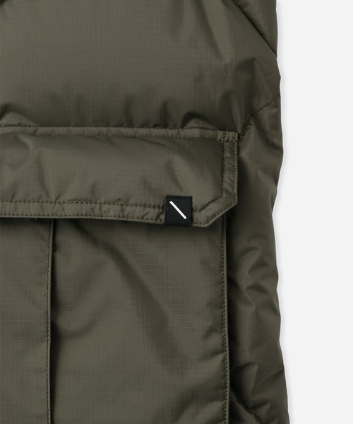 NANGA(ナンガ)の「Nanga × Saturdays NYC Quilted Down Jacket(ダウンジャケット/コート・メンズ・オリーブ/ブラック・LARGE/MEDIUM/SMALL/X-LARGE)」の17枚目の写真