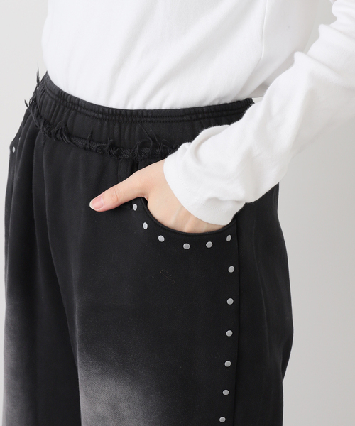 JOINT WORKS（ジョイントワークス）の「スタッズ サンフェード スウェットパンツ / Studs Sun-faded Sweatpants（スウェットパンツ・レディース・グレー/ブラック/イエロー・FREE）」の5枚目の写真