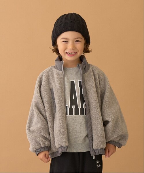 b・ROOM（ビールーム）の「ボリュームシルエットボアジャケット（ブルゾン・キッズ・ピンク/ネイビー/アイボリー/グレー・140cm/120cm/130cm/100cm/110cm/150cm）」の2枚目の写真