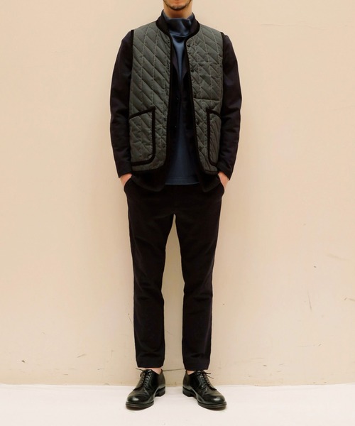 LAVENHAM(ラベンハム)の「Jackman X Lavenham Bound Pocket Collarless Gilet Mens / ジャックマン バウンド ポケット カラーレス ジレ メンズ(ベスト・メンズ・ベージュ/チャコール・S/L/XL/M)」の14枚目の写真