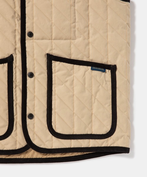 LAVENHAM(ラベンハム)の「Jackman X Lavenham Bound Pocket Collarless Gilet Mens / ジャックマン バウンド ポケット カラーレス ジレ メンズ(ベスト・メンズ・ベージュ/チャコール・S/L/XL/M)」の7枚目の写真